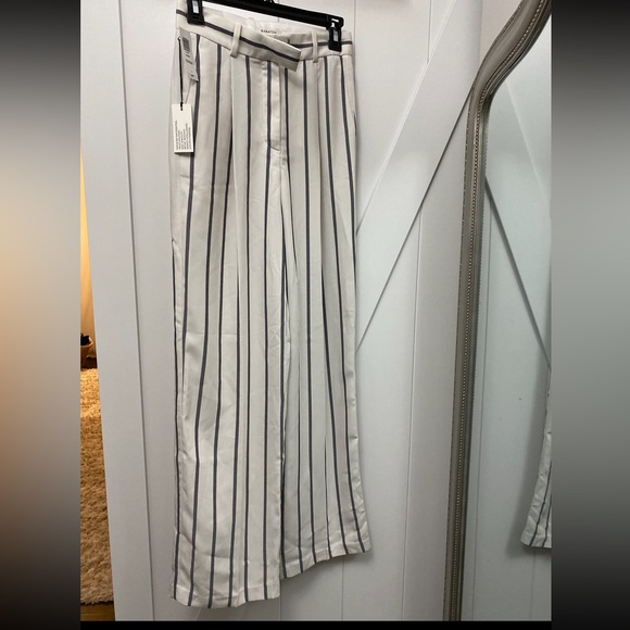 Aritzia Bundle Set! - Picture 5 of 9